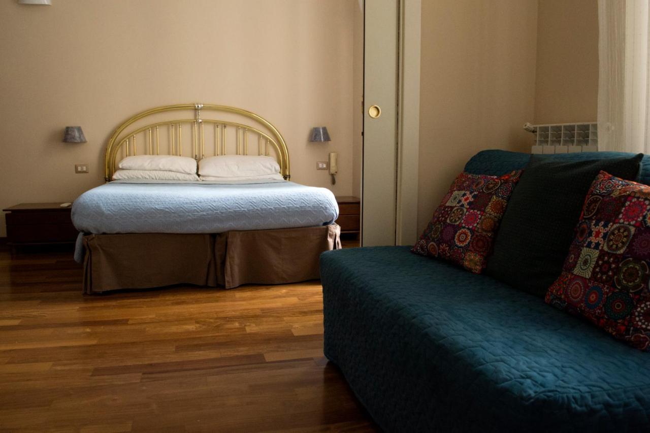 Le Stanze Di Dolly Panzió Nápoly Kültér fotó